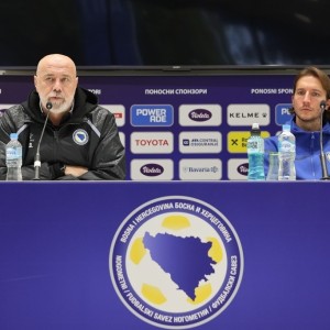 波黑主帅：客战塞浦路斯可排出最强阵容，全队备战状态非常好