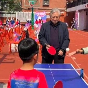球速体育官方-“冠军摇篮”的“课桌乒乓”从不过时，巨鹿路一小的乒乓球传统延绵六十年|陆元盛|上海|国际乒联|徐寅生|上海市_新浪体育_新浪新闻